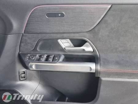 2024 Mercedes-Benz EQB * 7 SEATER * AMG PREMIUM * SUNROOF * STUNNING EV SUV * TRINITY VOLKSWAGEN * €45,950 thumbnail