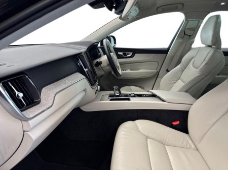 2023 Volvo XC60 - thumbnail 2