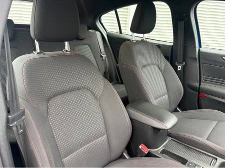 2019 Ford Focus 1.0 PETROL ST-LINE €15,990 thumbnail