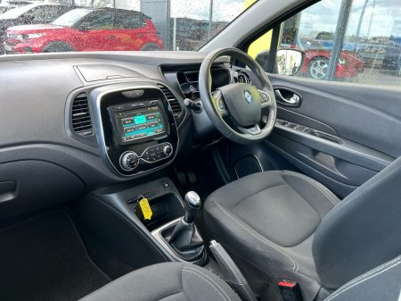 2019 Renault Captur - photo 2