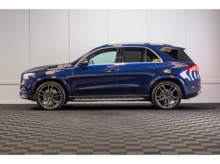 2022 Mercedes-Benz GLE Class GLE 350 de 4MATIC AMG Line €52,846 thumbnail