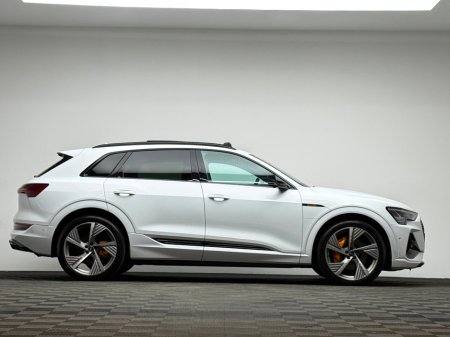 2023 Audi e-tron - thumbnail 8