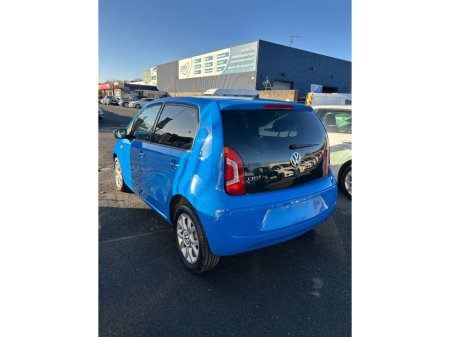 2015 Volkswagen up!  €7,950 thumbnail
