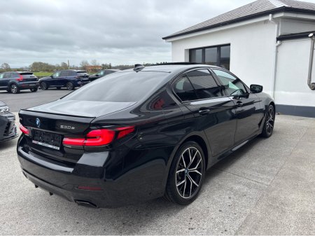 2022 BMW 5 Series - thumbnail 4