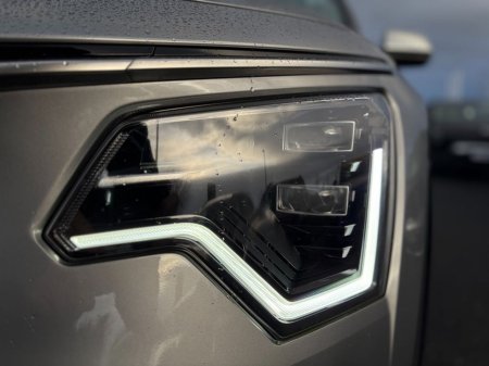 2023 Kia Niro 1.6 K3 Plug in hybrid €32,995 thumbnail