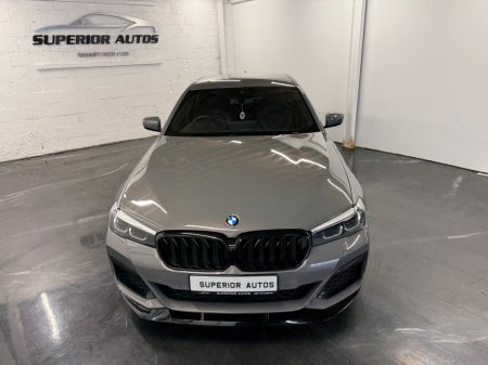2021 BMW 5 Series - thumbnail 3