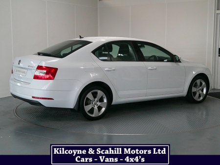 2019 Skoda Octavia - thumbnail 8