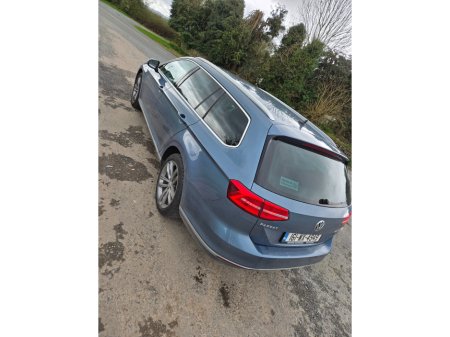 2016 Volkswagen Passat - thumbnail 4