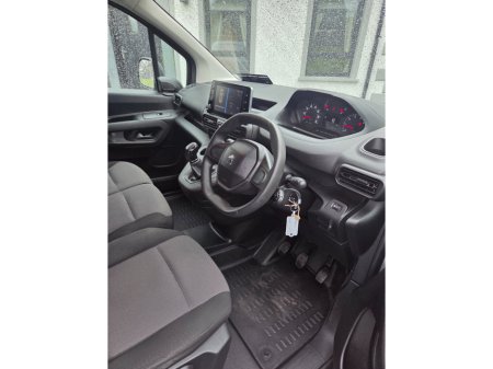 2019 Peugeot Partner - thumbnail 14