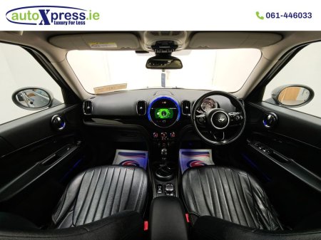 2018 MINI Cooper D CROSSOVER 2.0 Automatic, Reversing camera €22,995