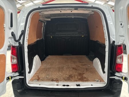 2024 Toyota Proace City - thumbnail 10