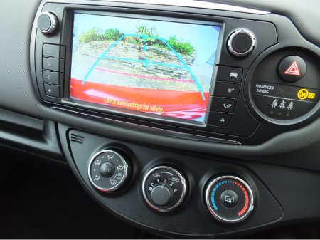 2016 Toyota Yaris 1.33 VVT-I SPORT 5DR €9,450 thumbnail