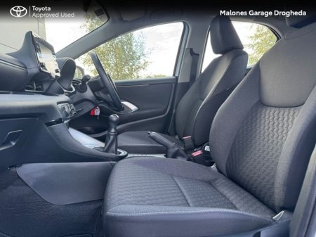 2024 Toyota Yaris - thumbnail 6