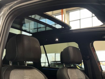 2024 Volkswagen Tiguan BLACK EDITION TSI DSG #62 €45,950 thumbnail