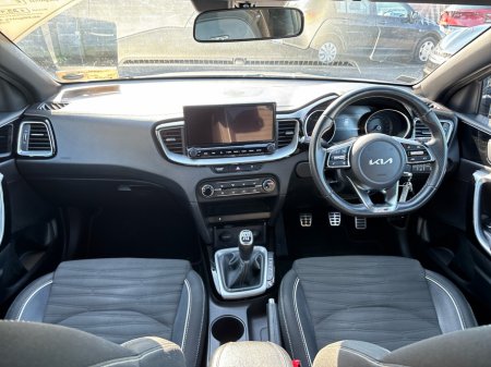 2022 Kia Ceed - thumbnail 10