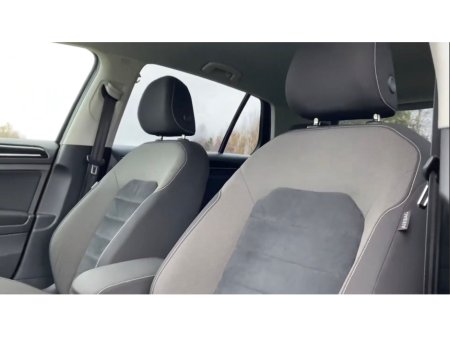 2013 Volkswagen Golf HIGHLINE 1.6 TDI D7F AUTO 105HP SERVICE HISTORY LOW KM €10,900 thumbnail