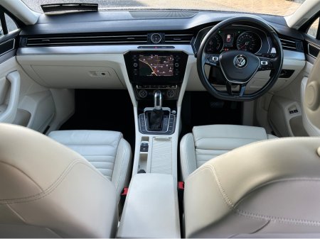 2018 Volkswagen Passat - thumbnail 8