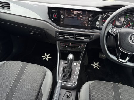 2018 Volkswagen Polo 1.0 Petrol Auto €15,999 thumbnail