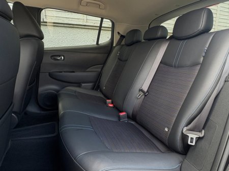 2022 Nissan Leaf - thumbnail 19