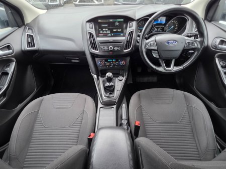 2016 Ford Focus - thumbnail 5