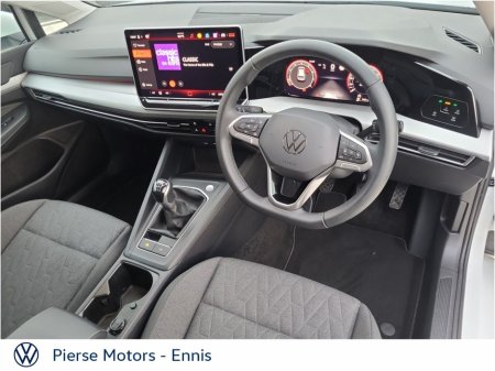 2025 Volkswagen Golf - photo 2