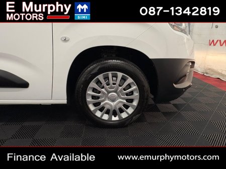 2021 Toyota Proace - thumbnail 28