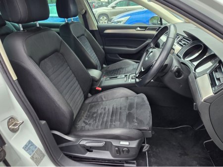 2020 Volkswagen Passat - thumbnail 14