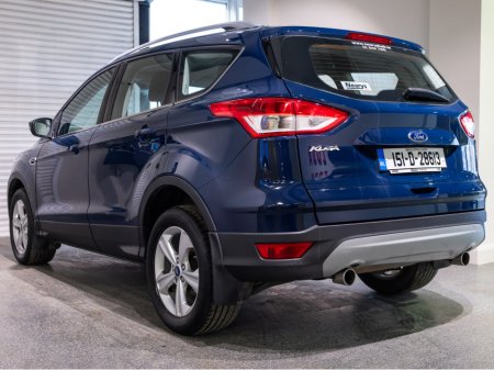 2015 Ford Kuga ZETEC 2.0 TDCI 120PS FWD 4 4DR €11,950 thumbnail