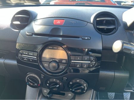 2014 Mazda Mazda2 - thumbnail 17