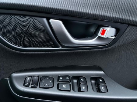 2023 Hyundai Kona 1.0 T-GDI EXECUTIVE 120 BHP LOW KM €20,950 thumbnail