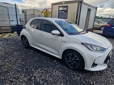 2020 Toyota Yaris - thumbnail 5