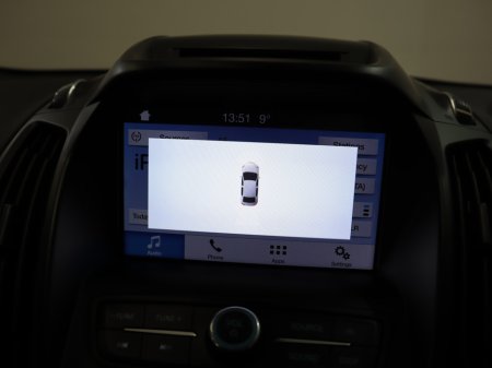 2017 Ford Kuga 1.5 TDCI 120PS FW FWD 4DR ST-LINE €15,800 thumbnail