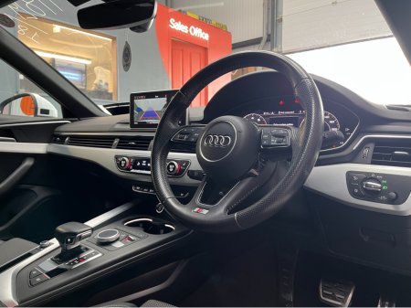 2018 Audi A4 - thumbnail 11