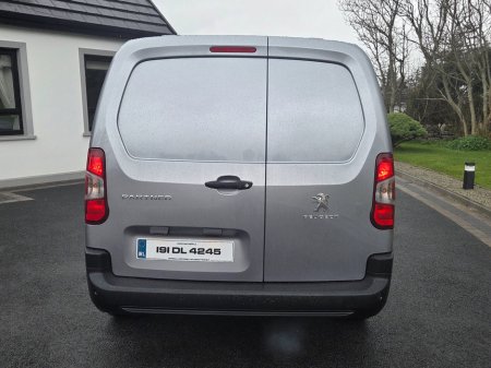 2019 Peugeot Partner - thumbnail 6