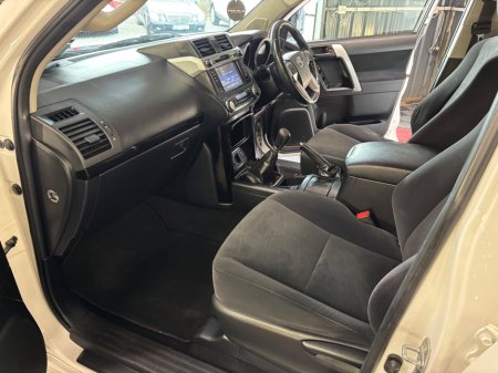 2014 Toyota Landcruiser - thumbnail 12