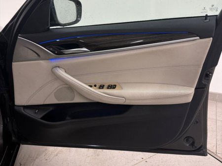 2017 BMW 5 Series - thumbnail 23