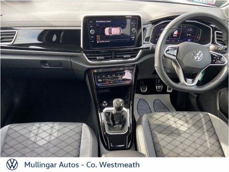 2023 Volkswagen T-Roc - view 2