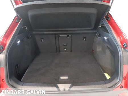 2022 Volkswagen ID.4 FAMILY 77kWh 204HP €27,950 thumbnail