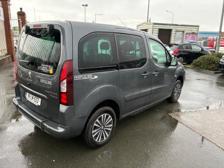 2018 Peugeot Partner Impulse (Private) €28,950 thumbnail