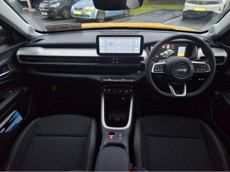 2026 Jeep Avenger E-Hybrid Altitude 1.2 €35,945 thumbnail