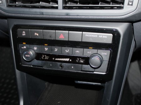 2020 Volkswagen T-Cross Life 1.0 TSI M5F 95HP 5DR €19,999 thumbnail