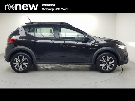 2024 Dacia Sandero Stepway TCe 90 STEPWAY Essential €20,495 thumbnail