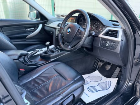 2017 BMW 3 Series - thumbnail 8