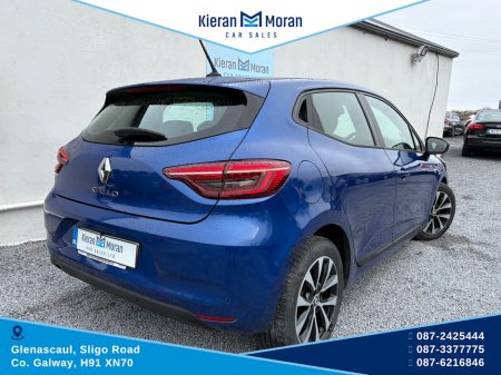 2022 Renault Clio ICONIC EDITION €14,950 thumbnail