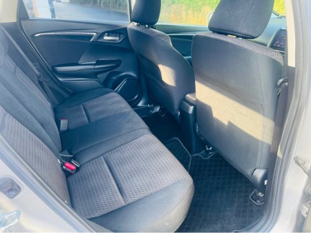 2019 Honda Fit ALLOYS // REVERSE CAM // BLUETOOTH €14,900 thumbnail