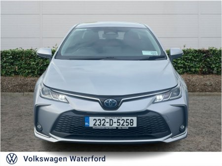 2023 Toyota Corolla 1.8 Hybrid Luna Saloon €22,475 thumbnail