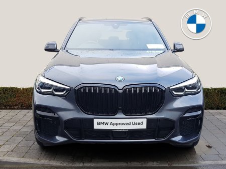 2022 BMW X5 xDrive45e xLine €63,995 thumbnail