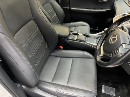 2019 Lexus NX 300 h - thumbnail 11