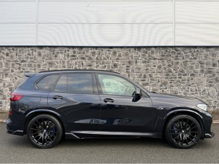 2022 BMW X5 M SPORT M PERF G05 X-DRIVE 5DR A €58,950 thumbnail