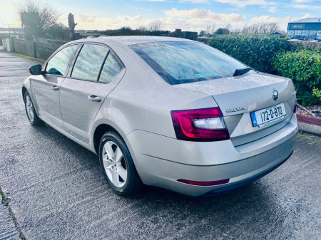 2017 Skoda Octavia - thumbnail 10
